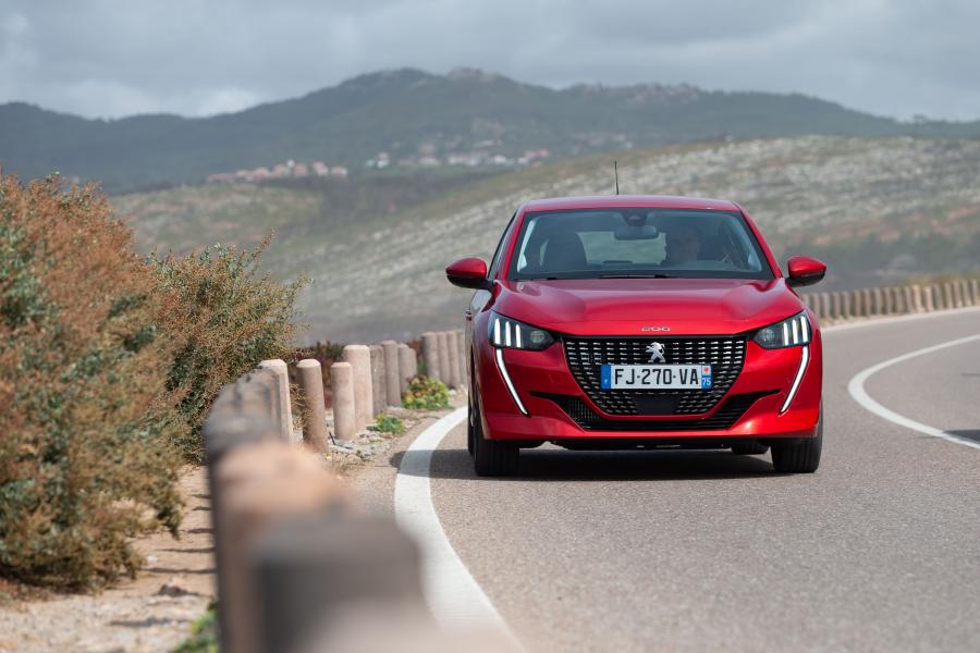  Peugeot 208 2019 года  (WW) (фото 24 из 41)